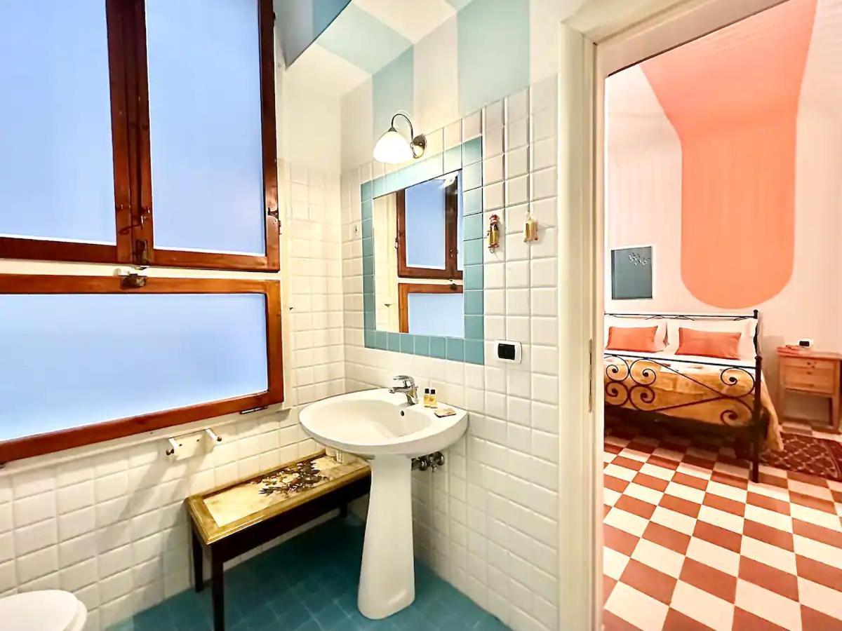 Raffaelli Rooms Travel Florence Close San Frediano Ngoại thất bức ảnh